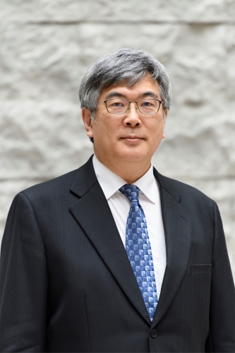 釧路公立大学 学長 白川 欽哉